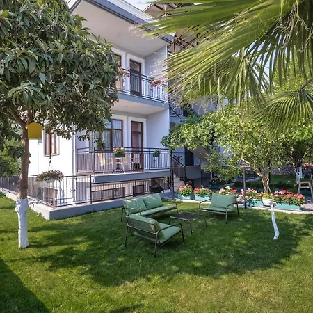 Sayan Apart Hotel